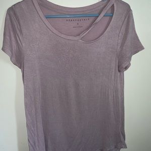 aeropostale T- shirt w/ collar hole design
